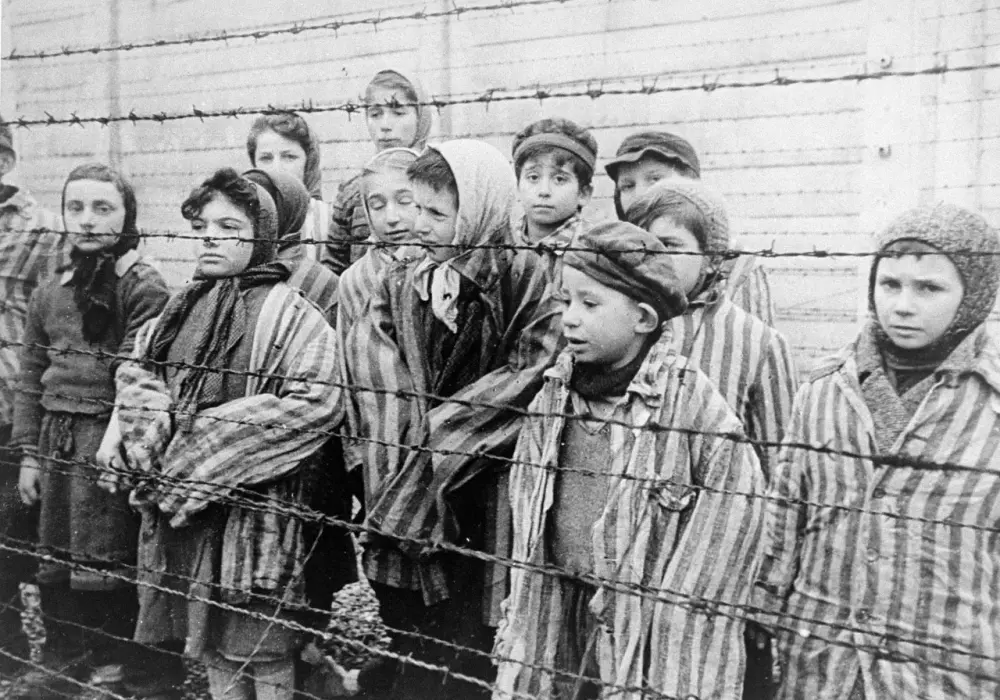 W którym roku powstało Auschwitz? Odkryj jego tragiczną historię