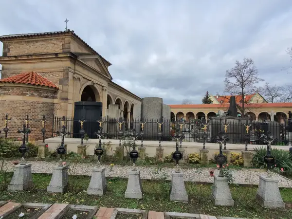 Wyszehrad w Pradze - legenda, bazylika i cmentarz